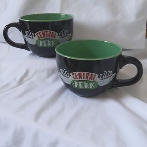 "Friends" Central Perk Ceramic Coffee Tea Mugs Set NWOT